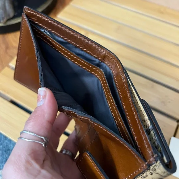 Patricia Nash RFID map print Leather Wallet - Picture 8 of 9